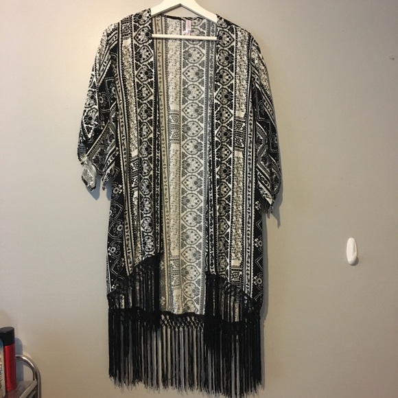 Xhilaration Other - Fringed Kimono